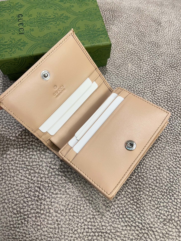 グッチ財布 レプリカ内部構造
